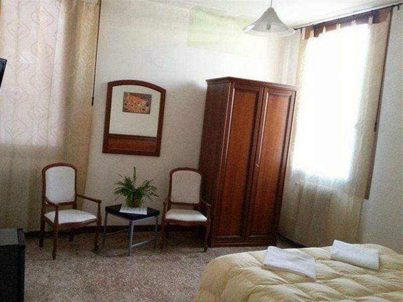 Ca' Contarini 3* Venedig